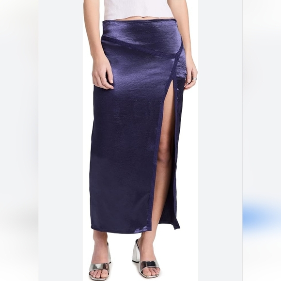 Free People Dakota Midi Skirt Silky Feel High Slit  Size 2 Midnight Blue - Picture 1 of 5